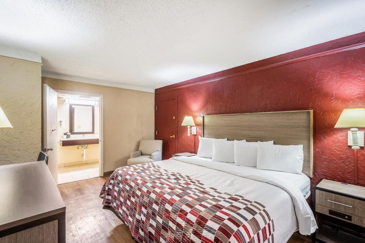 Red Roof Inn Tampa Bay - St. Petersburg Ngoại thất bức ảnh