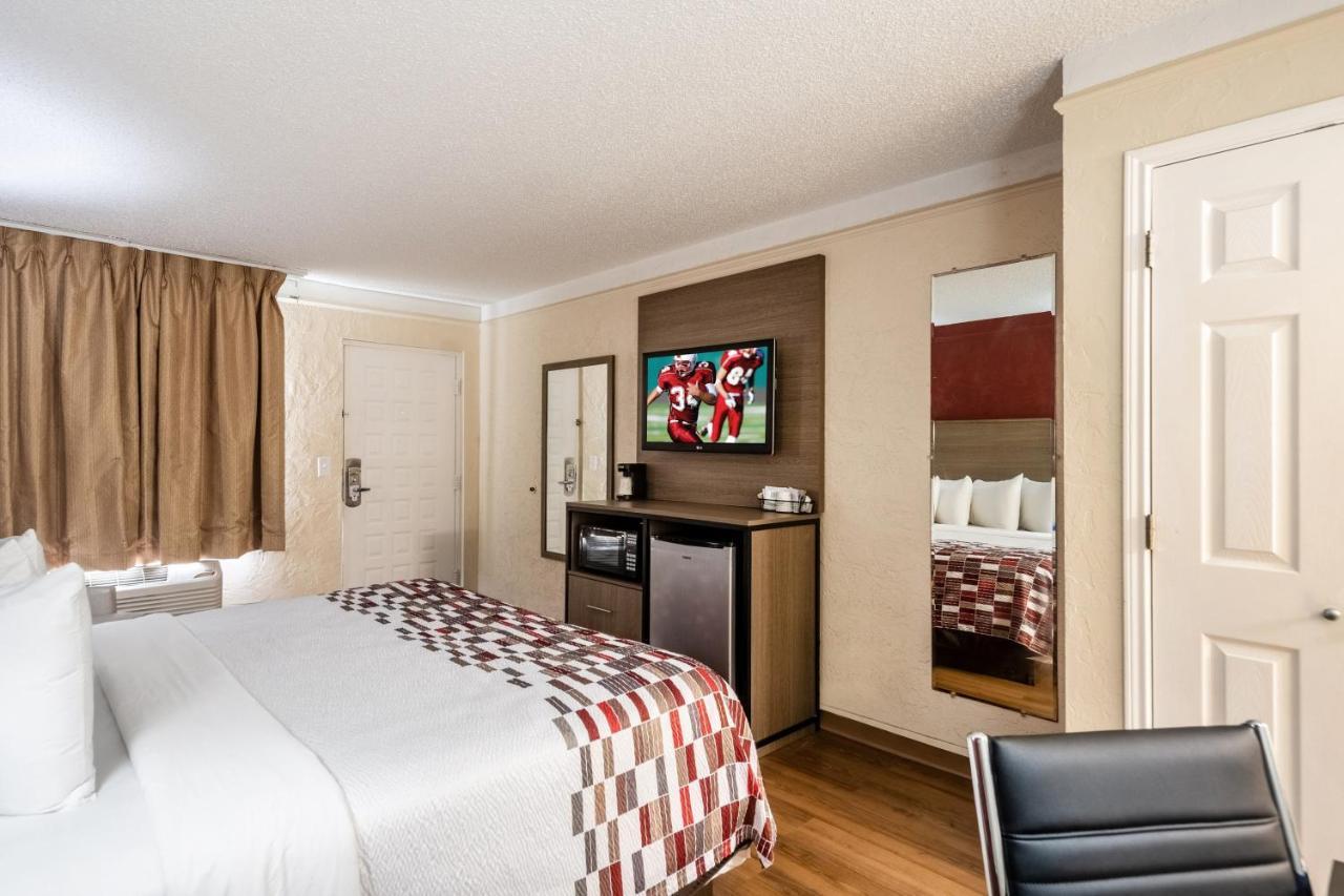 Red Roof Inn Tampa Bay - St. Petersburg Ngoại thất bức ảnh