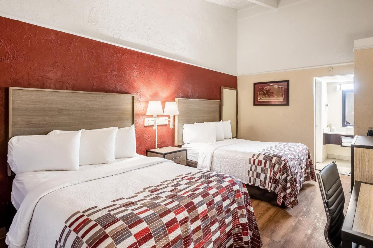 Red Roof Inn Tampa Bay - St. Petersburg Ngoại thất bức ảnh