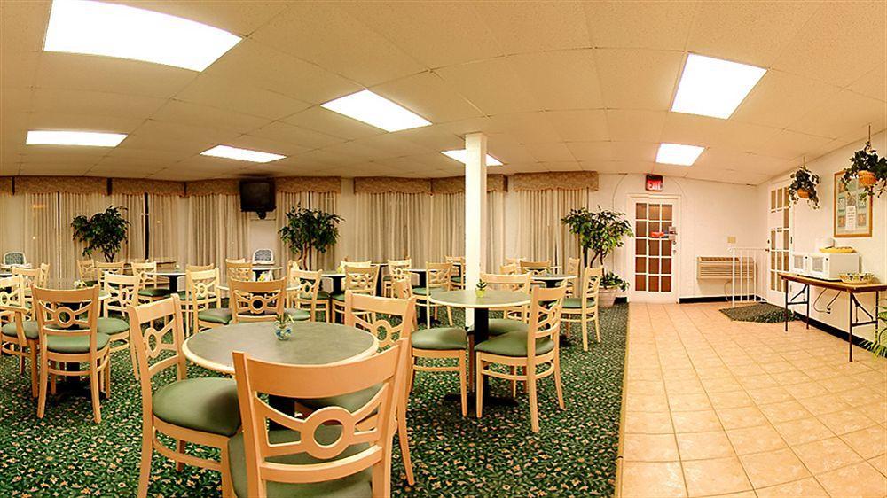 Red Roof Inn Tampa Bay - St. Petersburg Ngoại thất bức ảnh