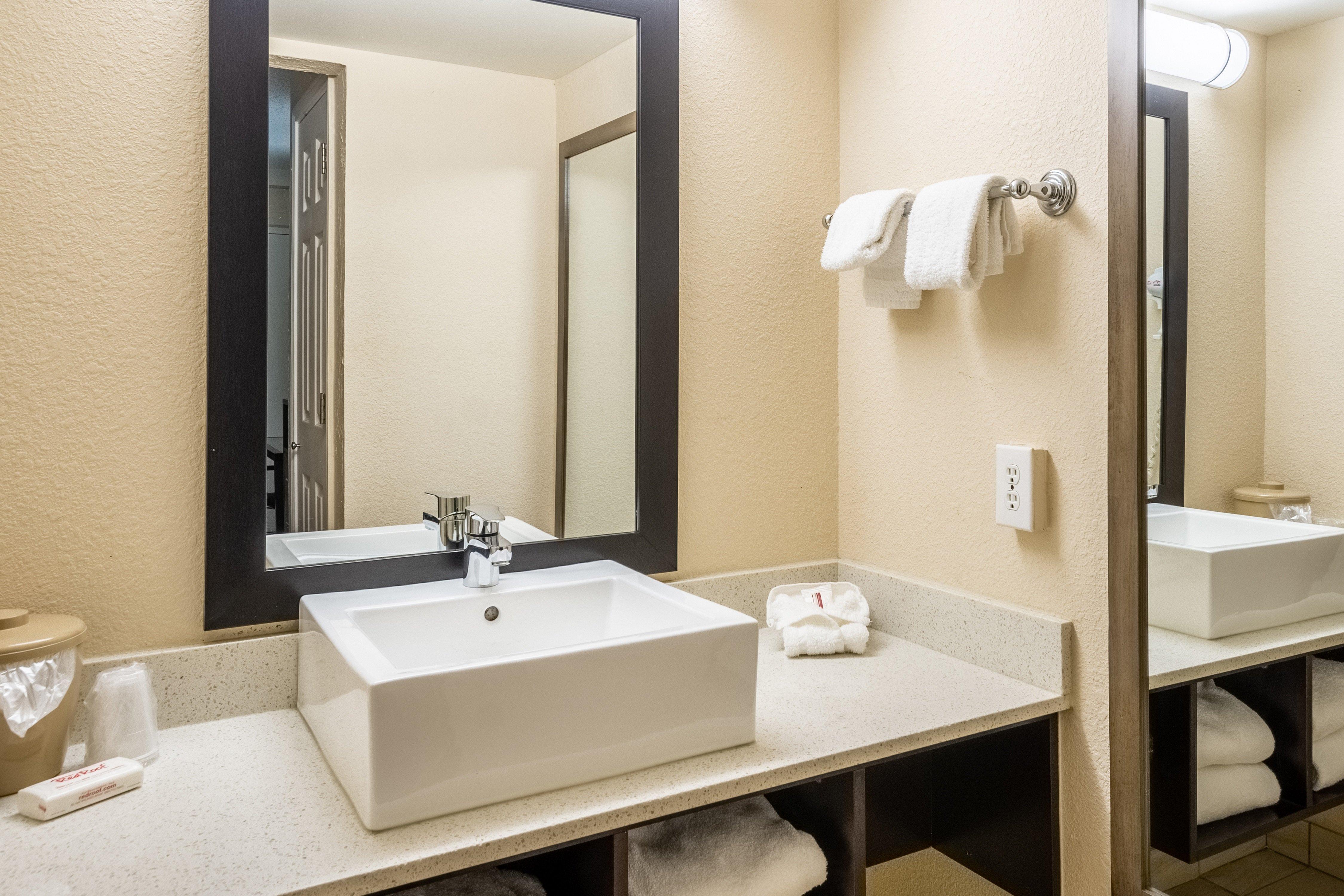 Red Roof Inn Tampa Bay - St. Petersburg Ngoại thất bức ảnh