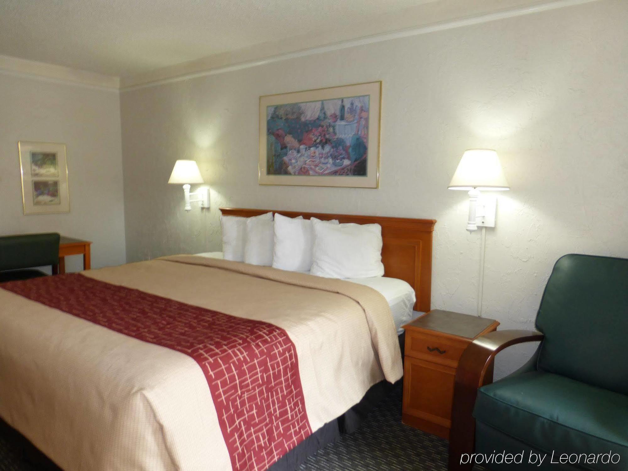Red Roof Inn Tampa Bay - St. Petersburg Ngoại thất bức ảnh